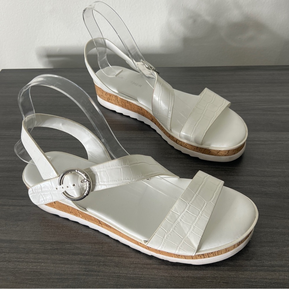MARC FISHER Size 9M White Sandals GRANDIE FLAT wedge SANDALs Buckle Strap